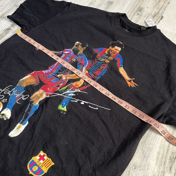 Glo Collection Messi and Ronaldinho Duo Tee Size L NWT - Picture 10 of 12